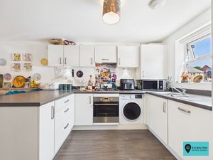 Kitchen- click for photo gallery